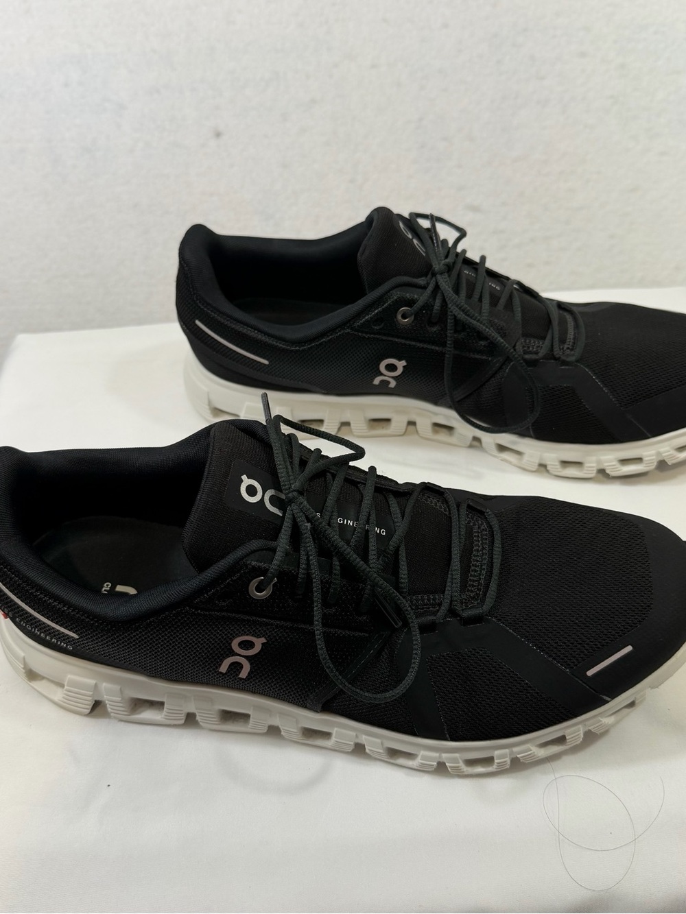 On Cloud 5 Sneakers Shoes Men’s Black White 12.5 Medium US